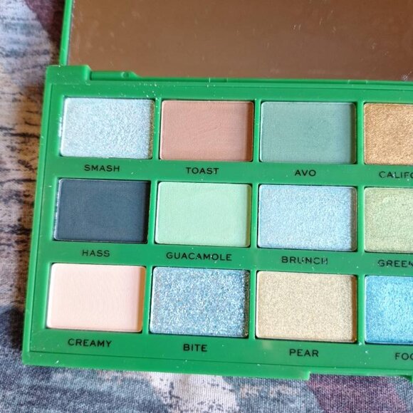 🥑✨ Revolution “Tasty Avocado” Eyeshadow Palette — Lightly Swatched ✨🥑 - Picture 2 of 5